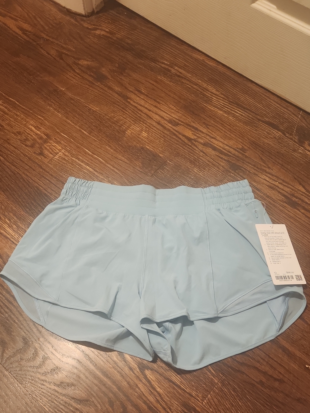 lululemon Hotty Hot HR Short 2.5" NWT